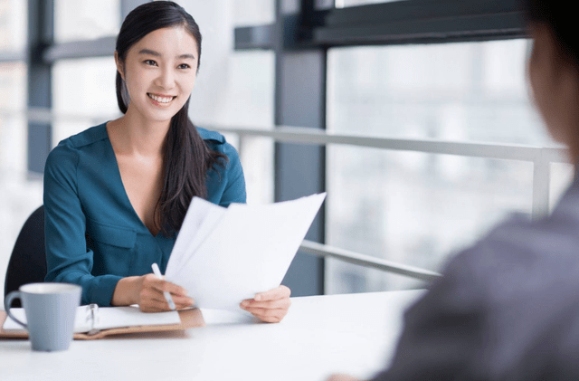 面试时被问“空窗期”,傻傻说真话?HR内部话术曝光,这样说薪资翻倍!(图1) 面试时被问“空窗期”,傻傻说真话?HR内部话术曝光,这样说薪资翻倍!(图1)